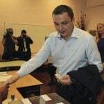 Варненският кмет Иван Портних трябва да обясни как така съпругата му Вилислава (на заден план) е успяла да спечели договори за 1.35 млн. лв. с местното ВиК дружество.