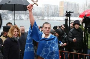 Йордановден кръст в езерото Дружба