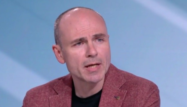 Доц. Петър Чолаков