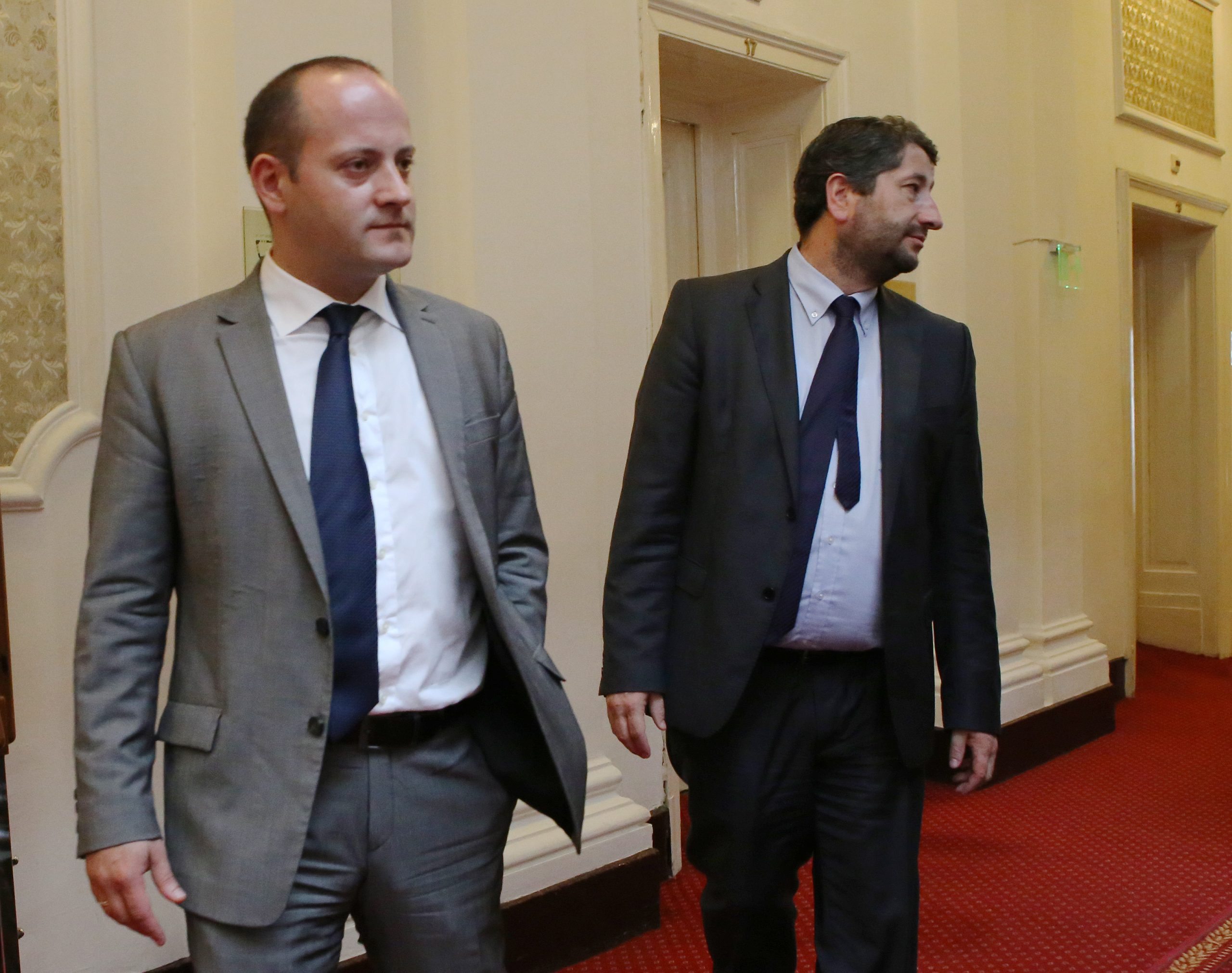 Парламент Радан Кънев Христо Иванов