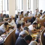 Заради многото скандали около Общинска банка столичните общинари обмислят и варианта да се разделят със собствеността в нея.