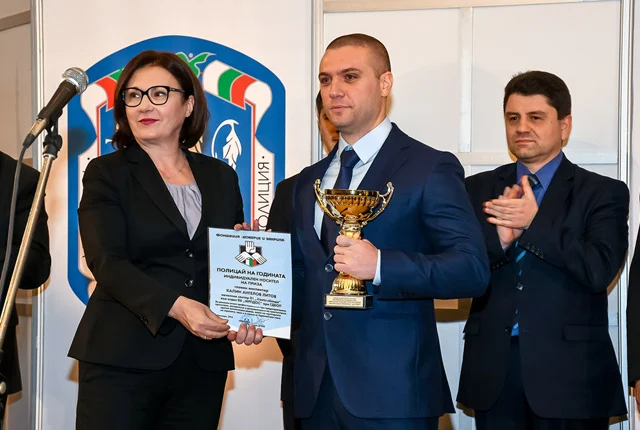 Полицай на 2016