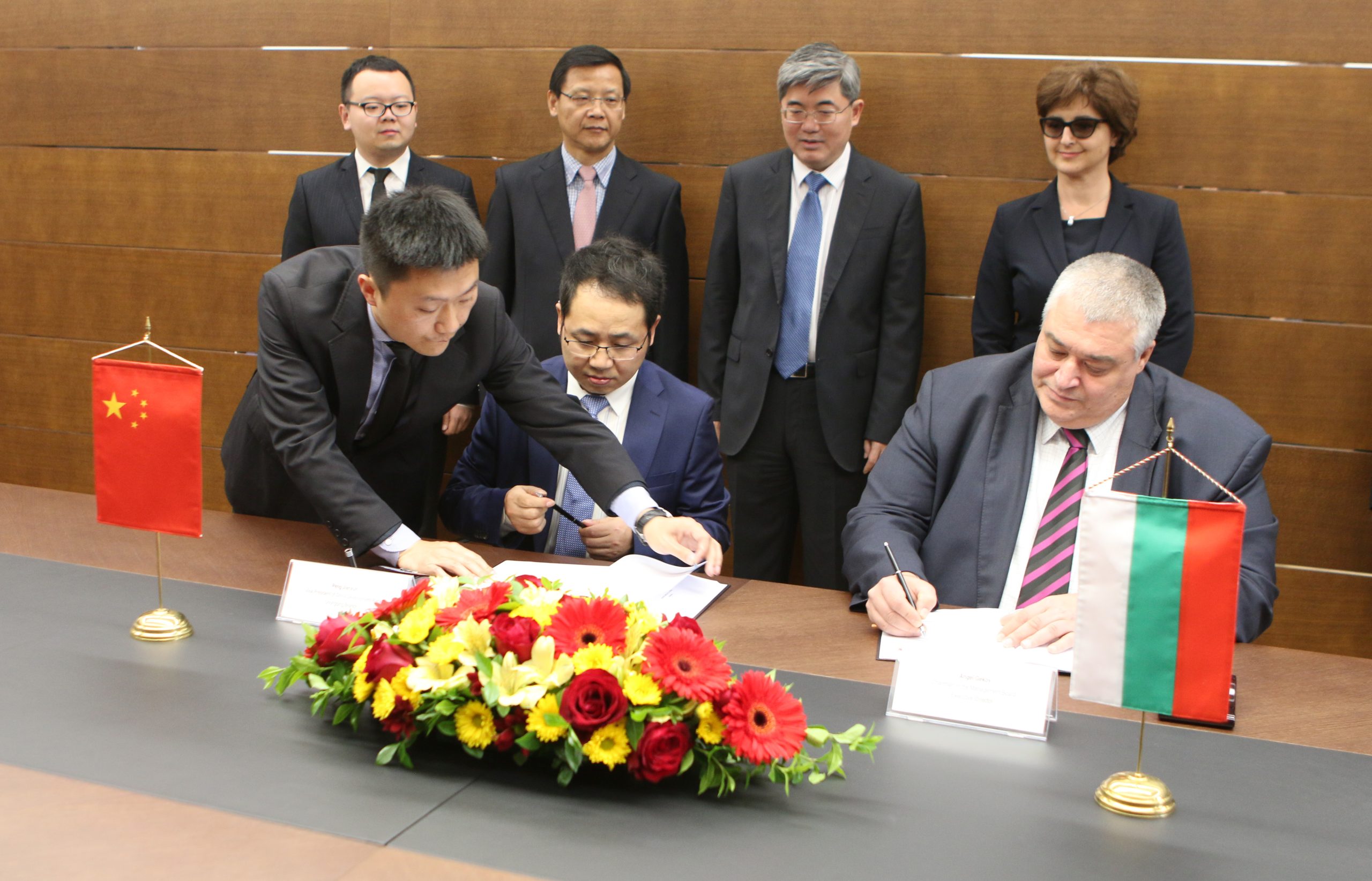 Българска банка за развитие (ББР) договори 80 млн. евро от Китайската банка за развитие (КБР) за финансиране на български компании. Кредитното споразумение бе подписано днес от изпълнителния директор на ББР Ангел Геков и от вицепрезидента на КБР