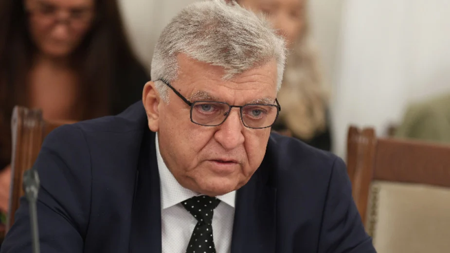 Кметът Терзиев може да бъде санкциониран заради сметосъбирането, обяви министър Генов