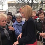 мая манолова