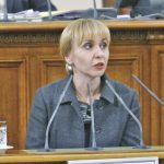 Министърът на правосъдието Диана Ковачева се оглежда за парламентарна подкрепа за промените в съдебния закон.