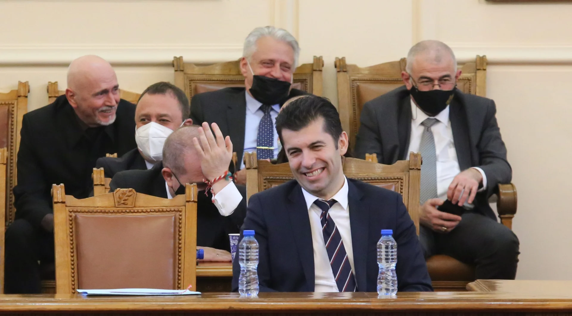 Парламент Кирил Петков