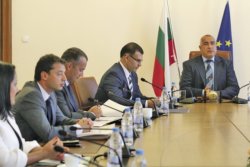 Министерският съвет трябва да прецени нормално ли е да се искат по 50 хил. лв. от фирмите