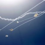 Израел бомбардира Газа
