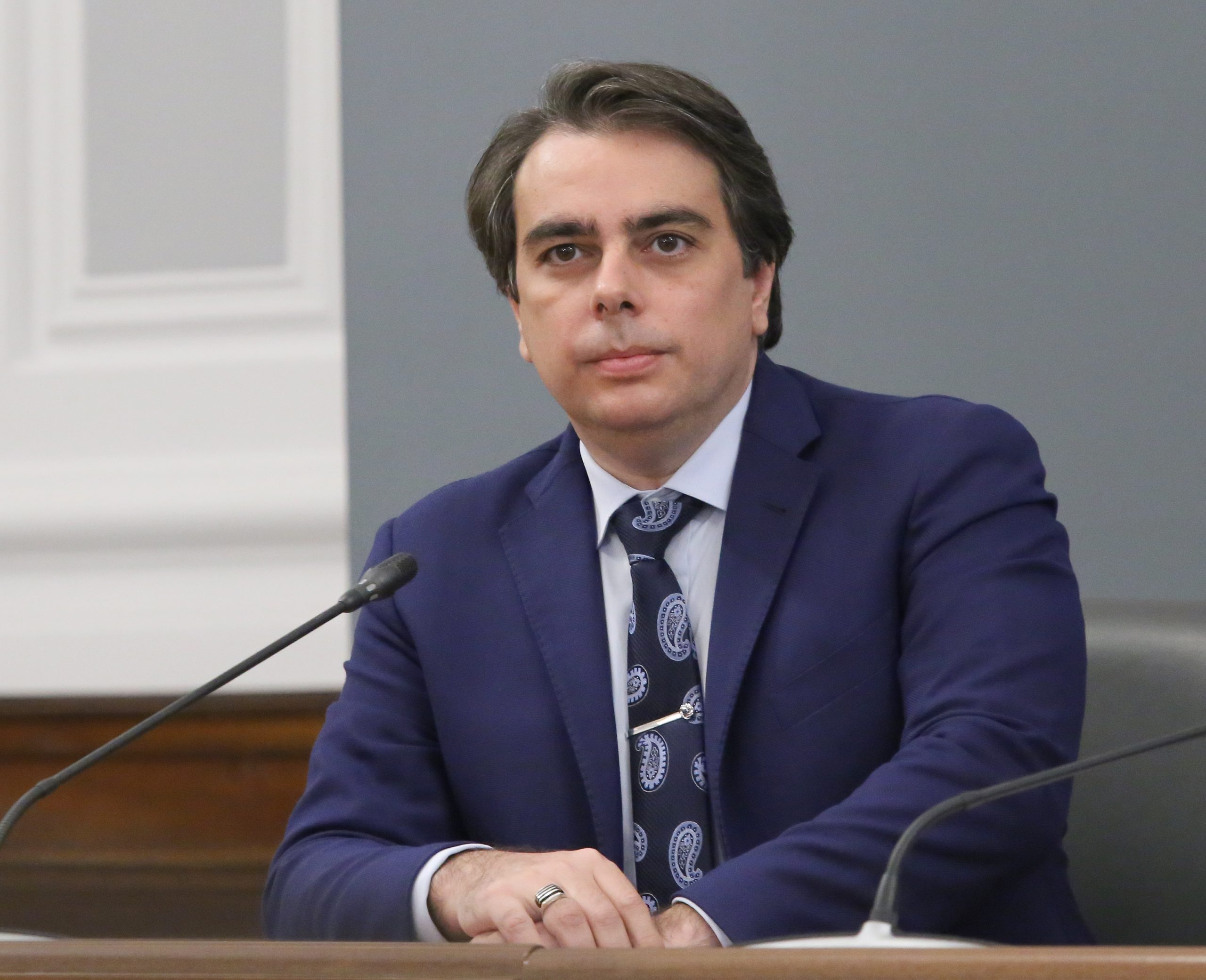 Асен Василев