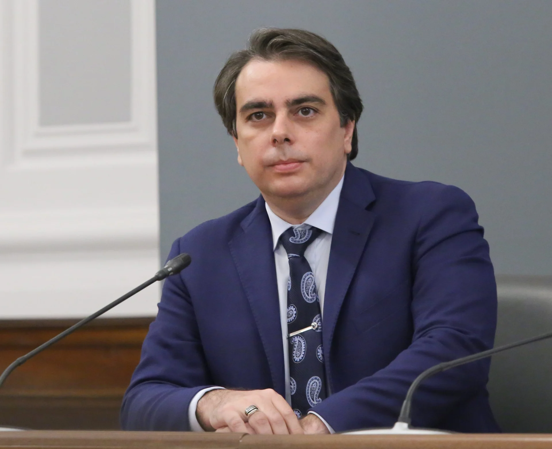 Асен Василев