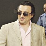 Йосич действително е щастлив (на сръбски език Сретен означава "щастлив") след оправдателната присъда.