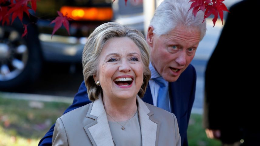 Бил и Хилари Клинтън ще свидетелстват пред Конгреса по разследването „Епстийн“