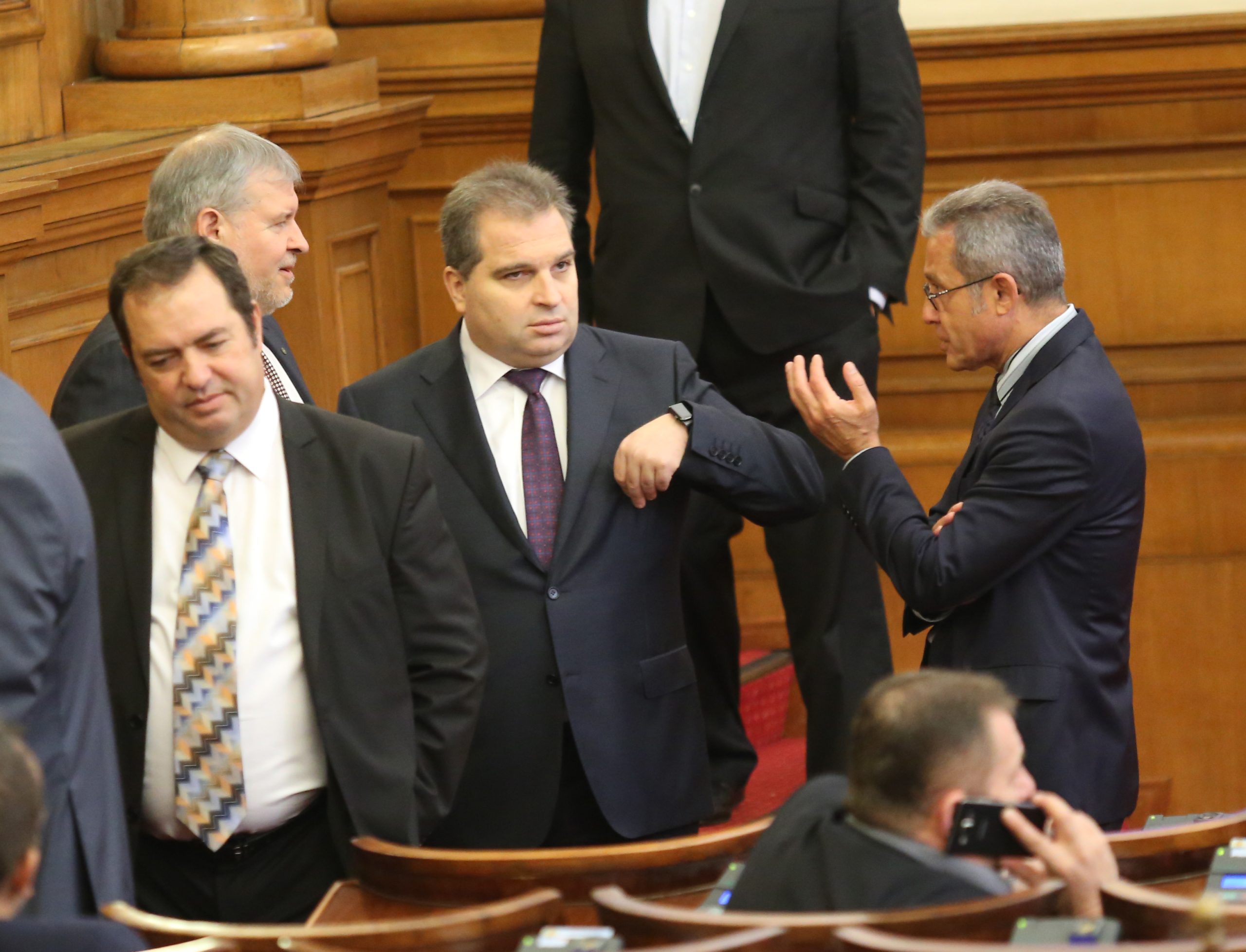 Парламент Гроздан Караджов Йордан Цонев