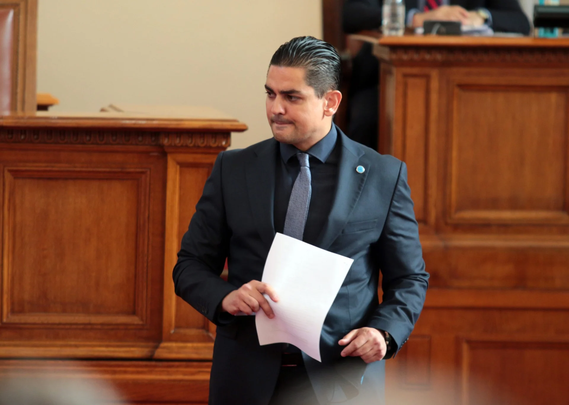 Парламент Радостин Василев