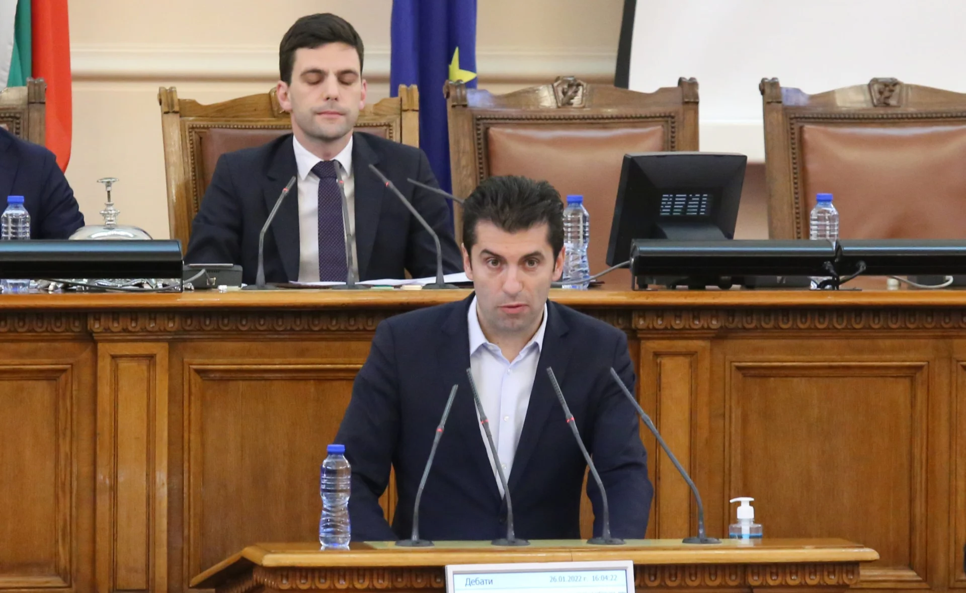 Парламент Кирил Петков