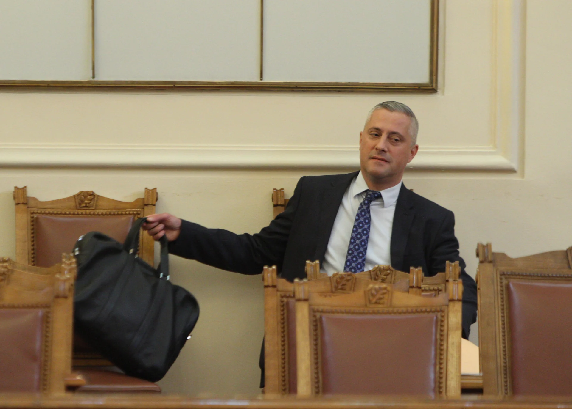 Парламент Божидар Лукарски