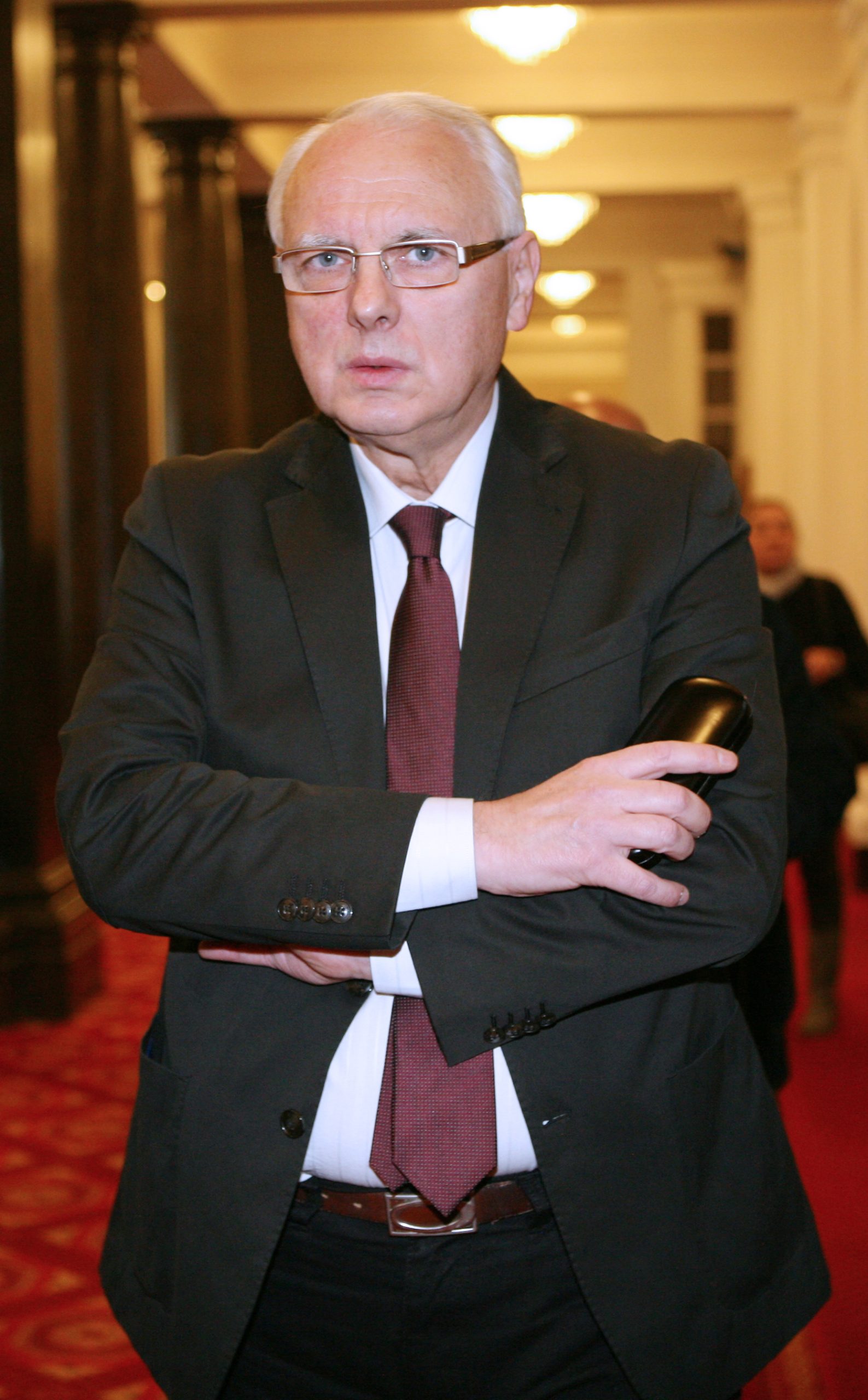 Велизар Енчев