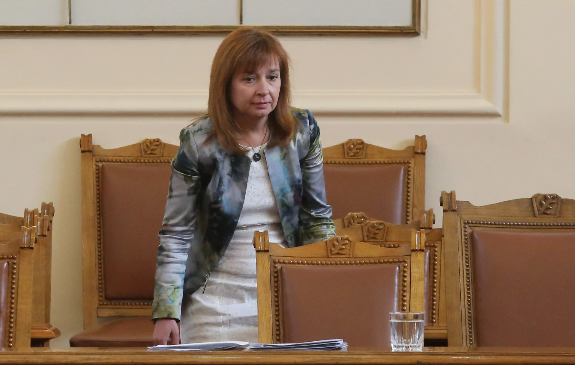 Парламент Зорница Русинова