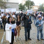 Протест пред БНБ за отварянето на КТБ