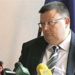 Сотир Цацаров гледа лошо на нападките срещу кандидатурата му.