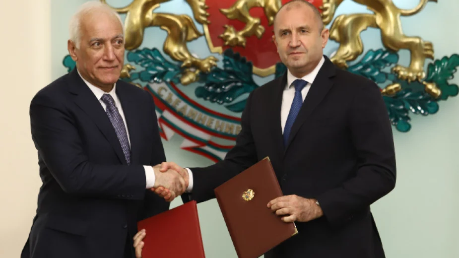 Президентите на Армения и България Вахагн Хачатурян и Румен Радев проведоха среща на четири очи.