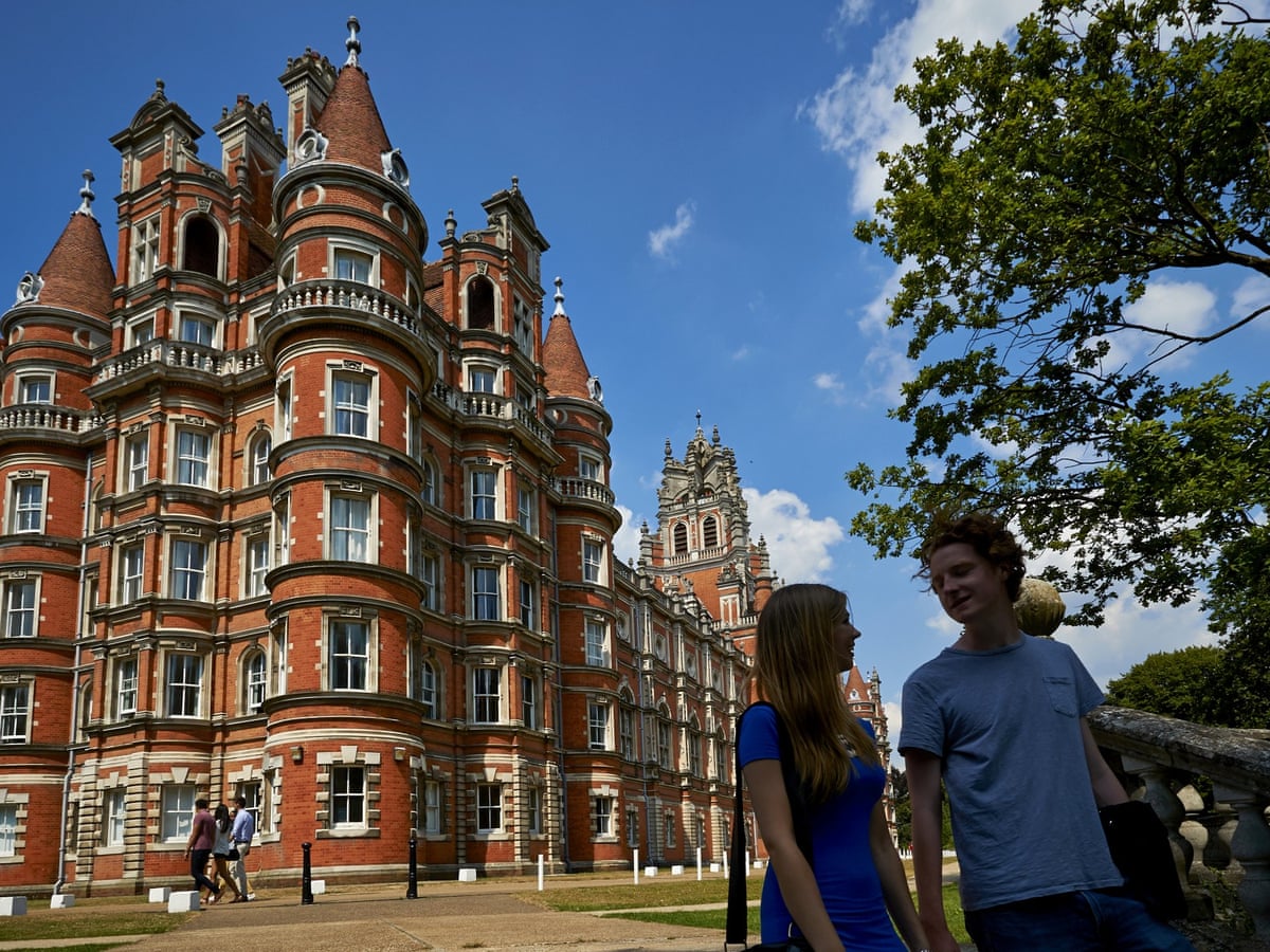 Royal Holloway - University of London чуждестранни студенти великобритания британски университет