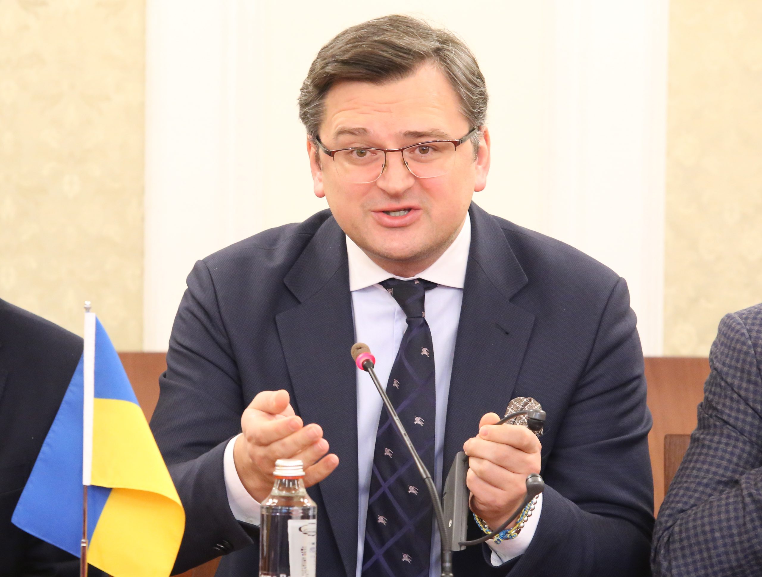 Парламент министър на външните работи на Украйна Дмитро Кулеба комисия по външна политика