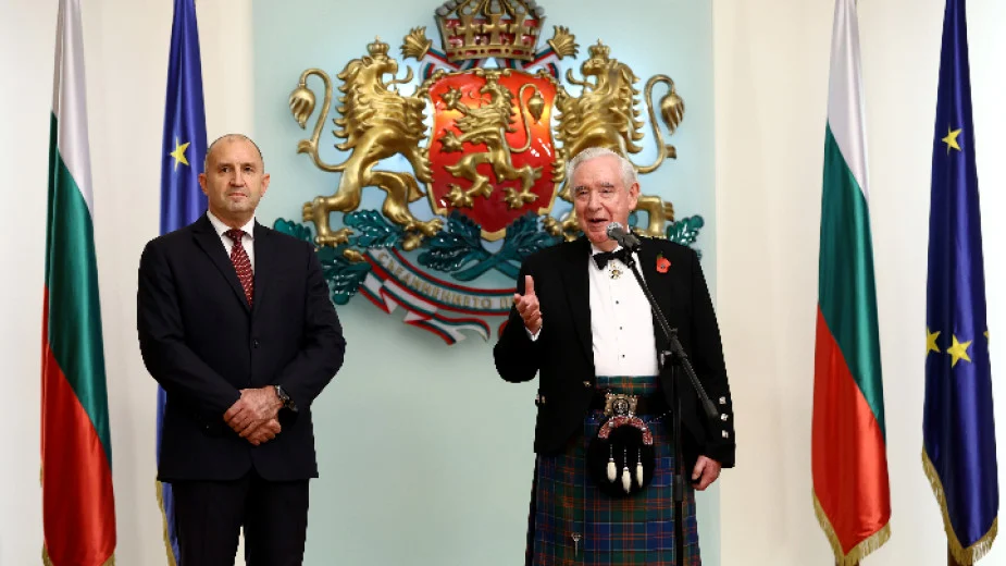 Президентът се обяви за освобождаването бившия френски държавен глава Никола