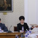 Парламент комисия по правни въпроси