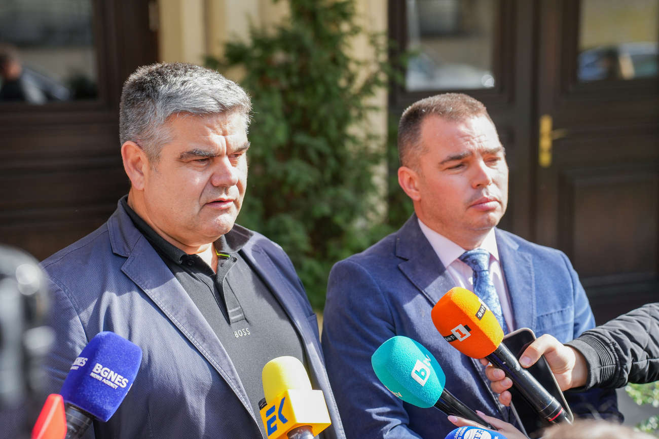 Разбиха група за трафик на мигранти - арестуваха 22-ма души