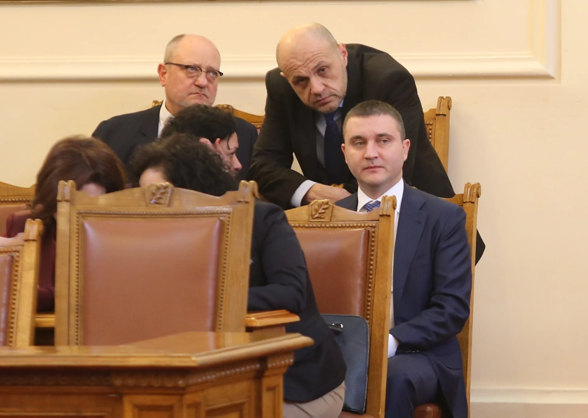 Парламент Томислав Дончев