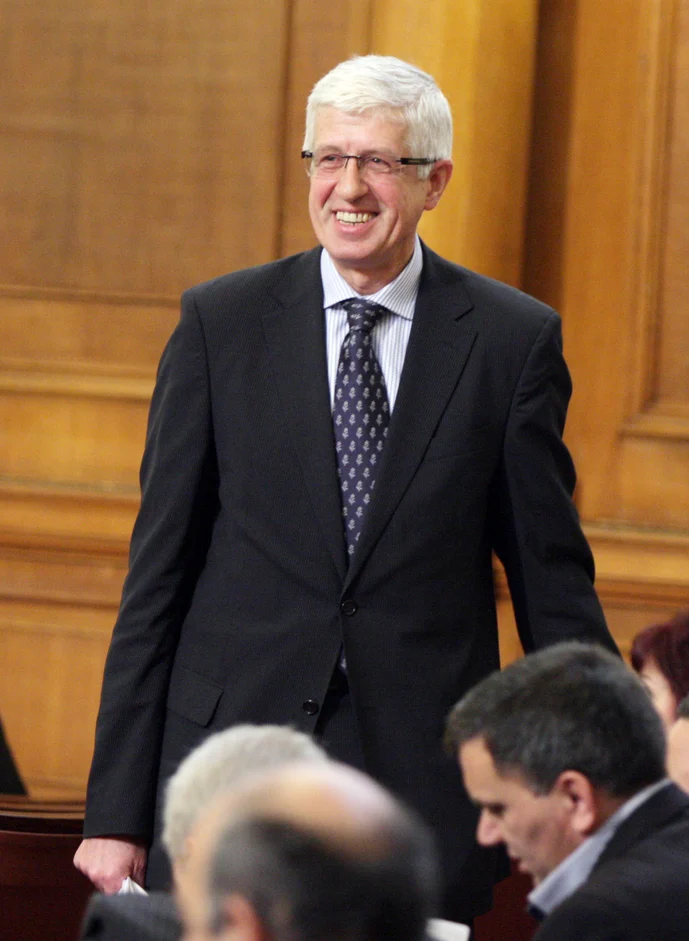 Румен Овчаров