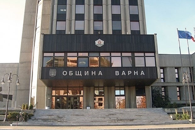 Блокираха временно сметките на Община Варна