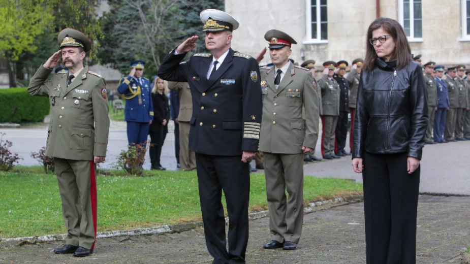 Началникът на Военна академия „Г. С. Раковски“ генерал-майор Тодор Дочев