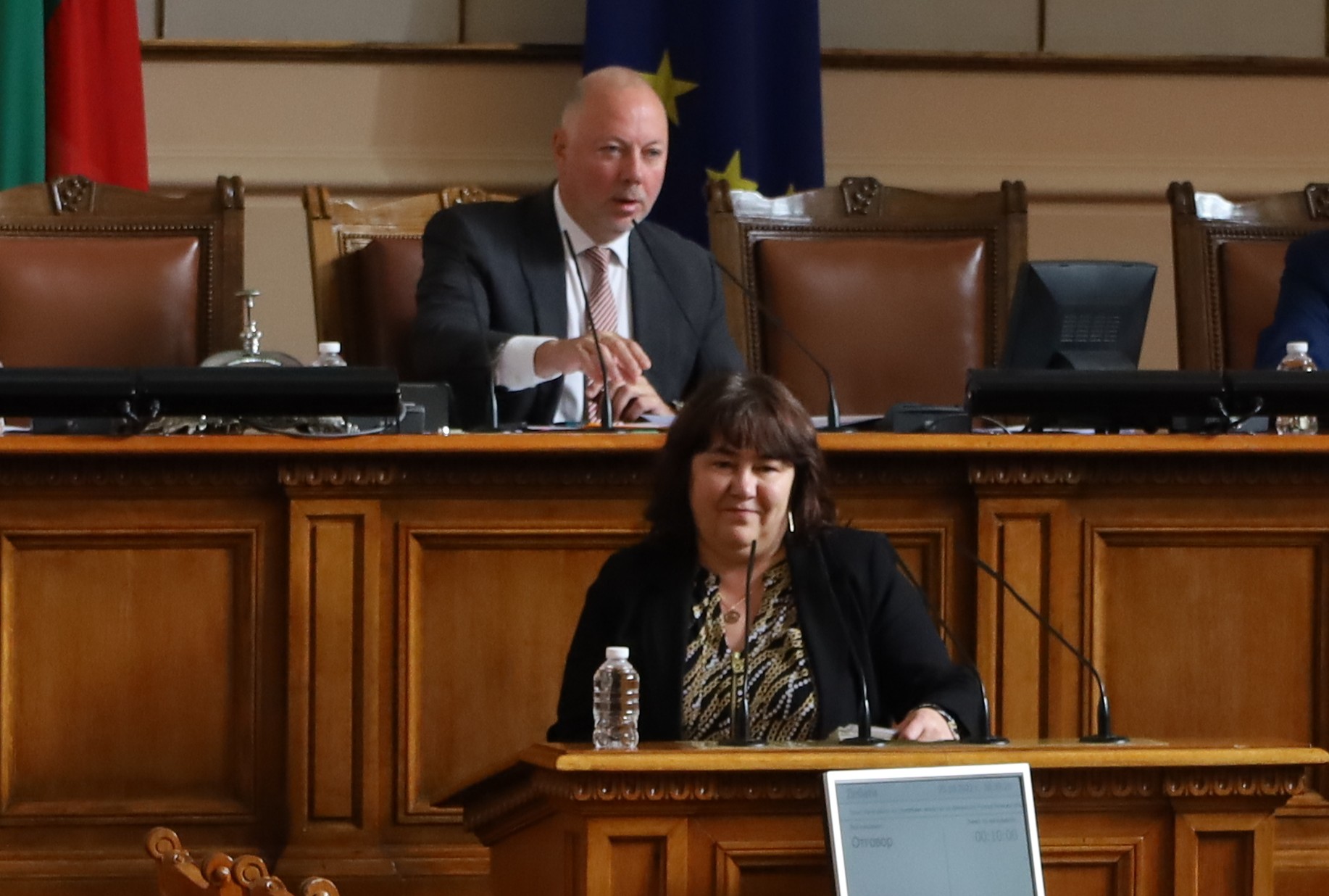 Парламент изслушване на Росица Велкова министър на финансите