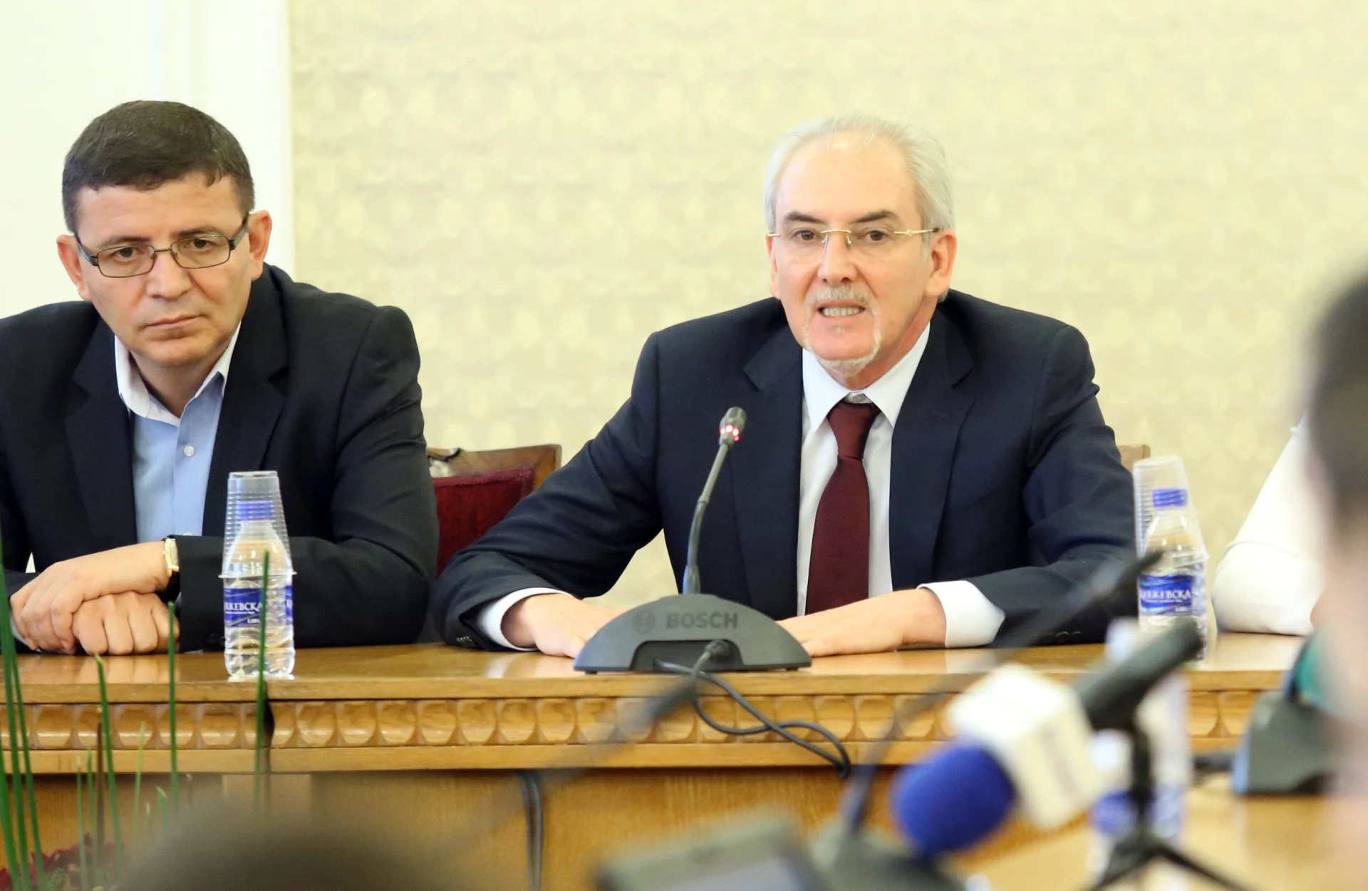 Парламент Пресконференция на Лютви Местан ДПС Рушен Риза