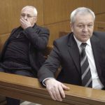Депутатите от ДПС Митхат Табаков (вдясно) и Гюнай Сефер отново ще се срещат в съда.