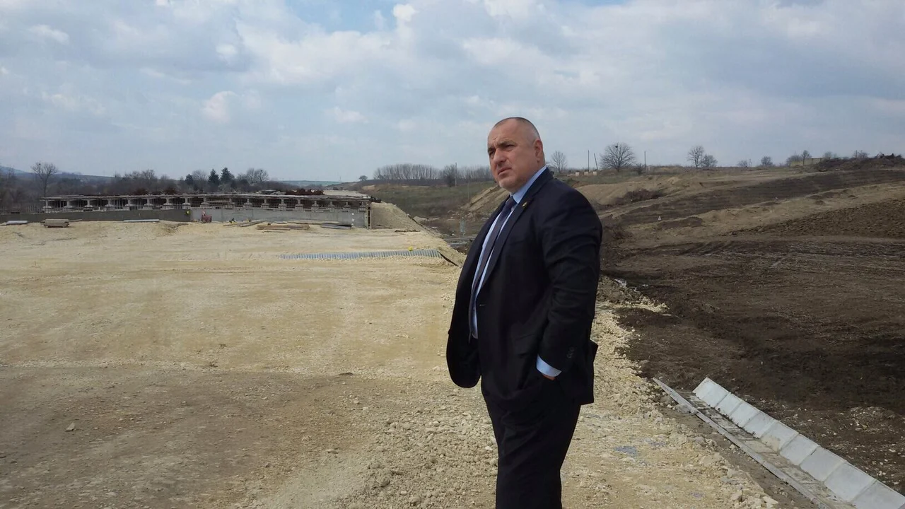 Бойко Борисов на магистрала "Хемус"