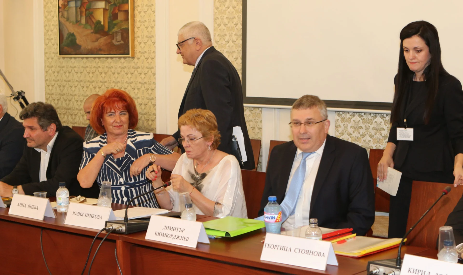 Парламент комисия по икономическа политика изслушване на членове на КЗК Петър Кънев Юлия Ненкова