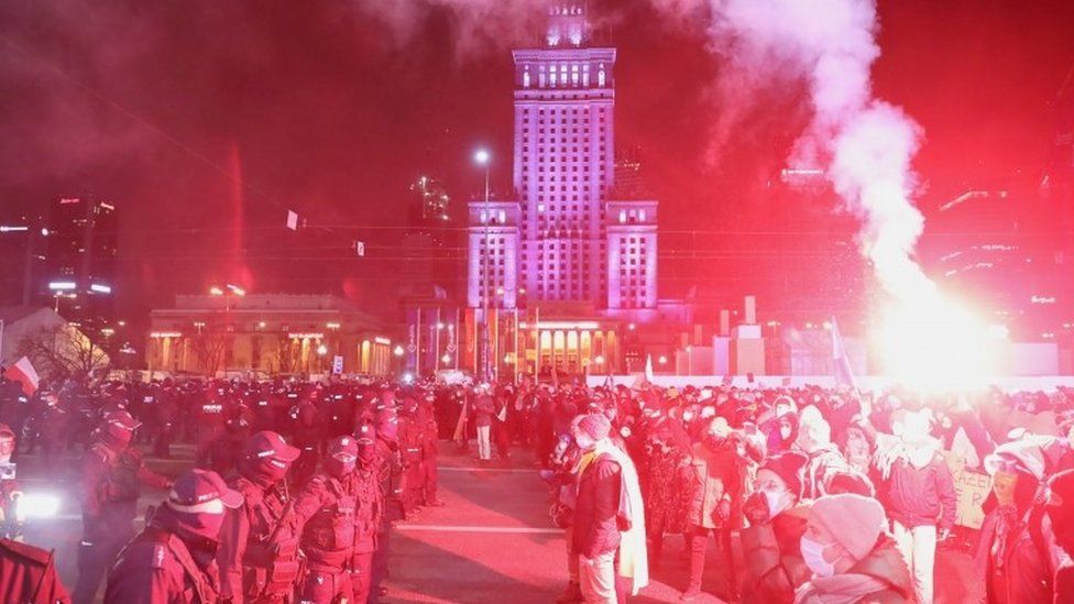 полша варшава протест аборти