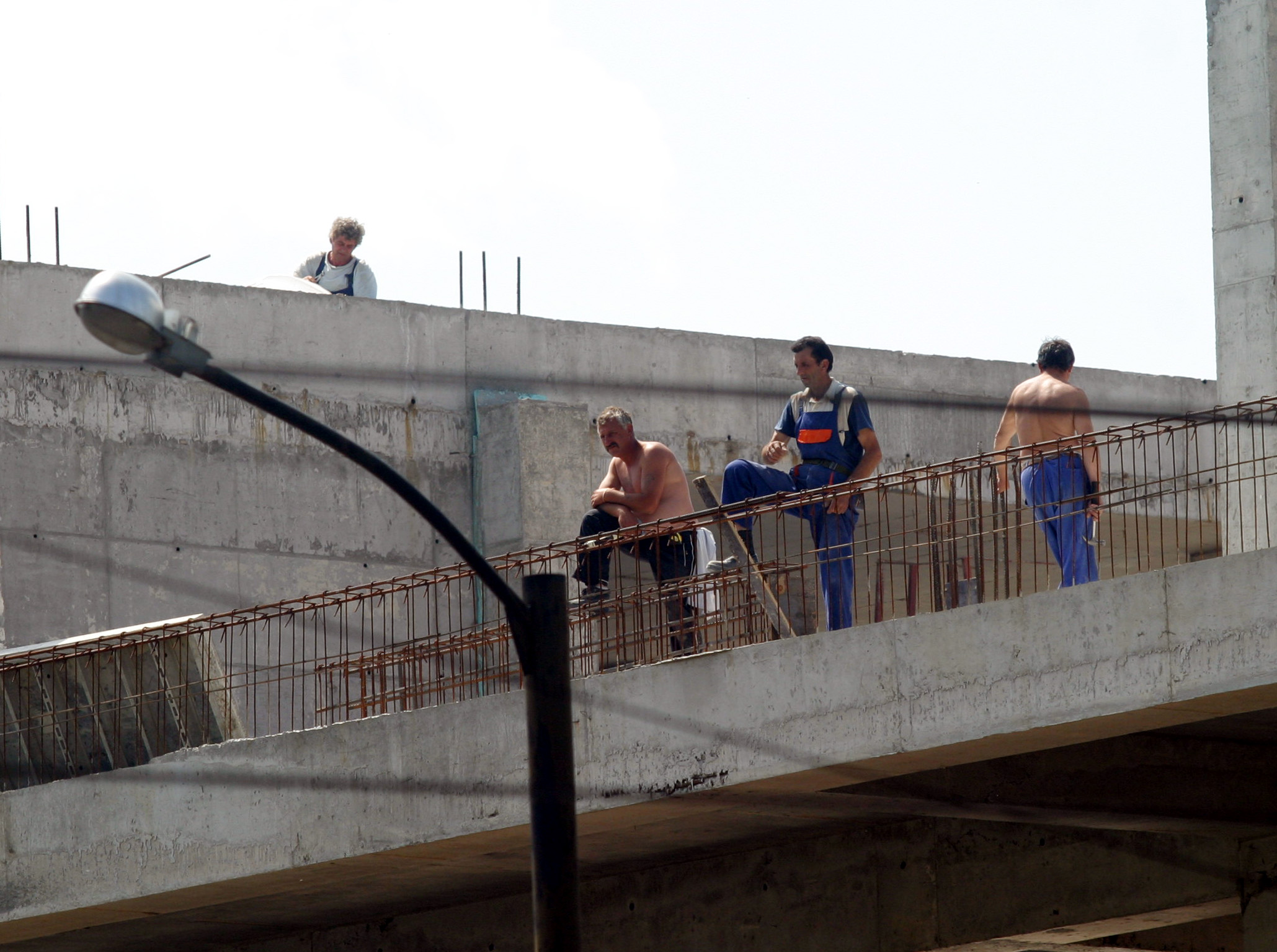 Кабинетът улеснява достъпа на чуждестранни работници до пазара на труда