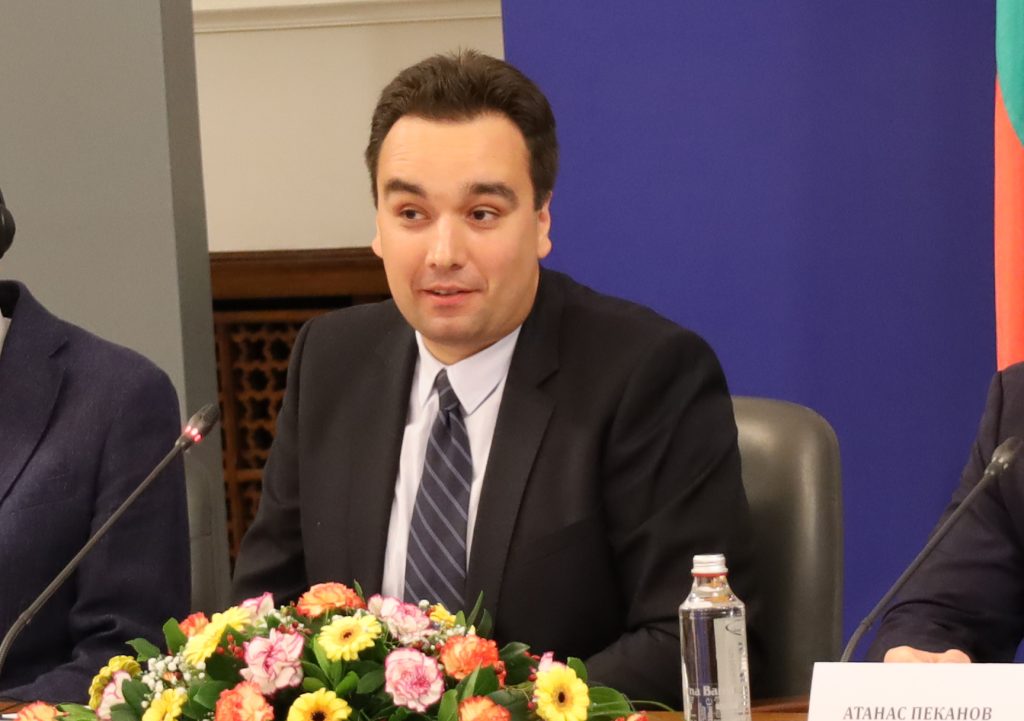 От СИА с анализ за ефектите от присъединяването ни към еврозоната 6 Пламен Ненов