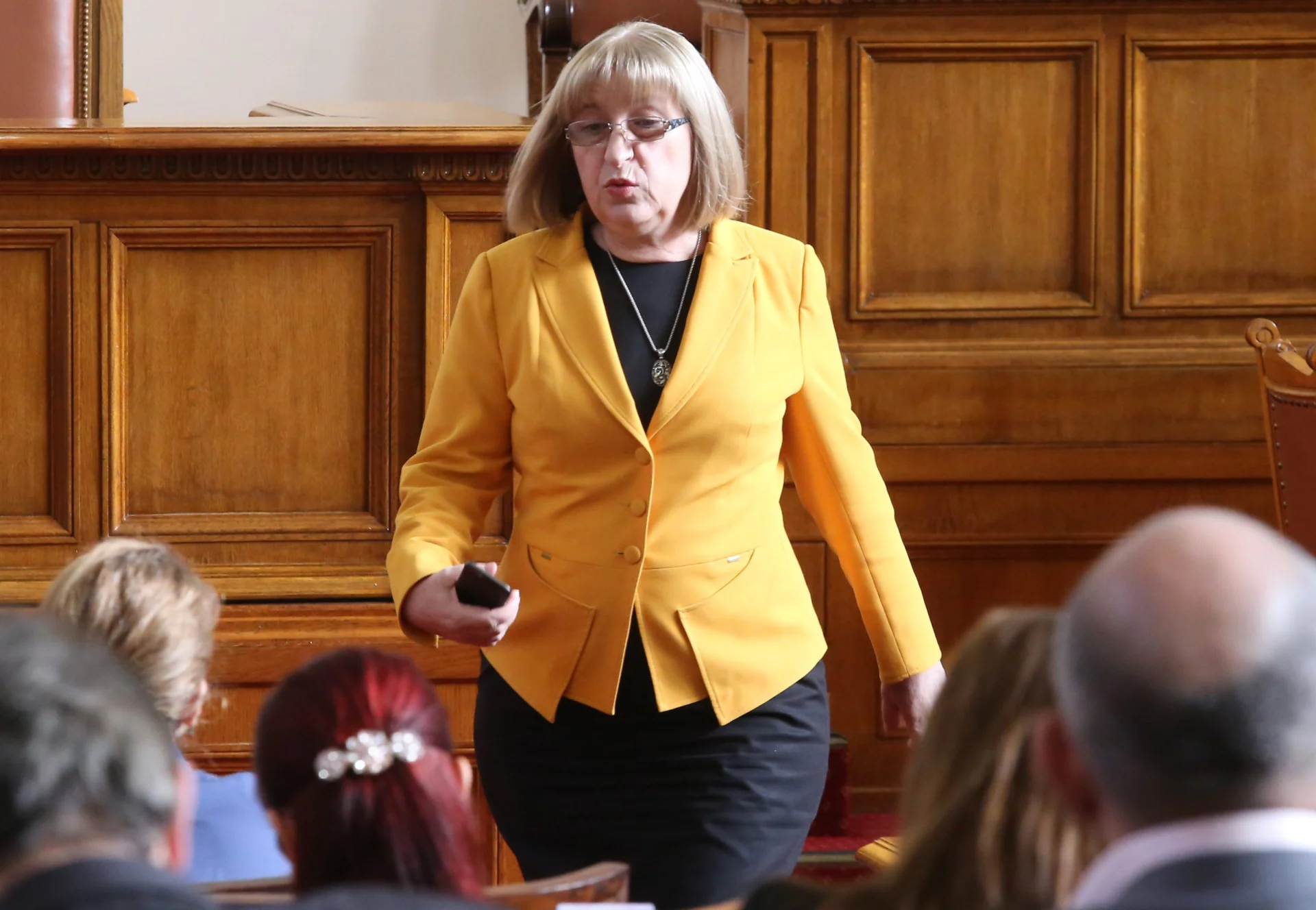 Парламент Цецка Цачева