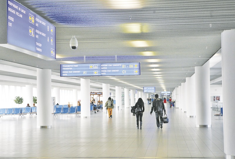 Почистването на столичното летище излиза по-скъпо