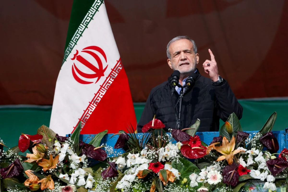 Иранският президент Масуд Пезешкиан е уведомил централната банка на страната