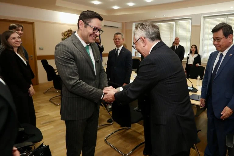 aleksandar pulev mejdzhi el bi bulgarikum.jpg