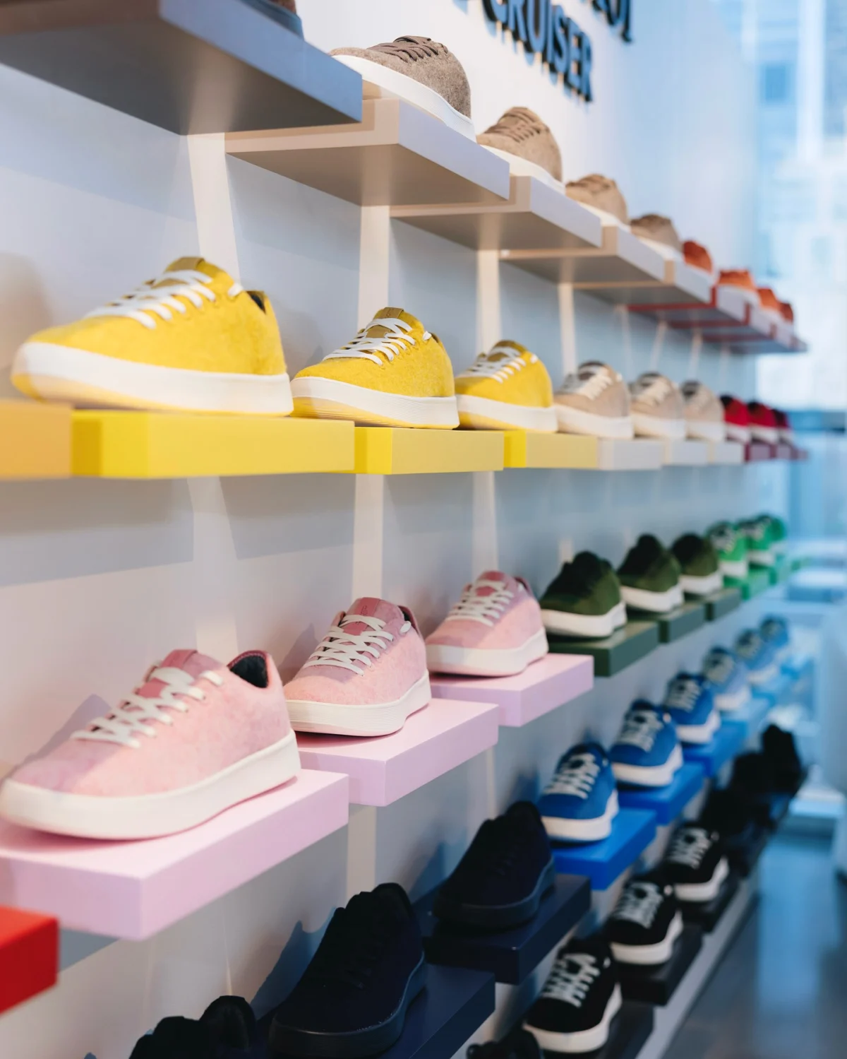 American Exchange Group ще купи компанията за облекло и обувки Allbirds за 39 млн. долара