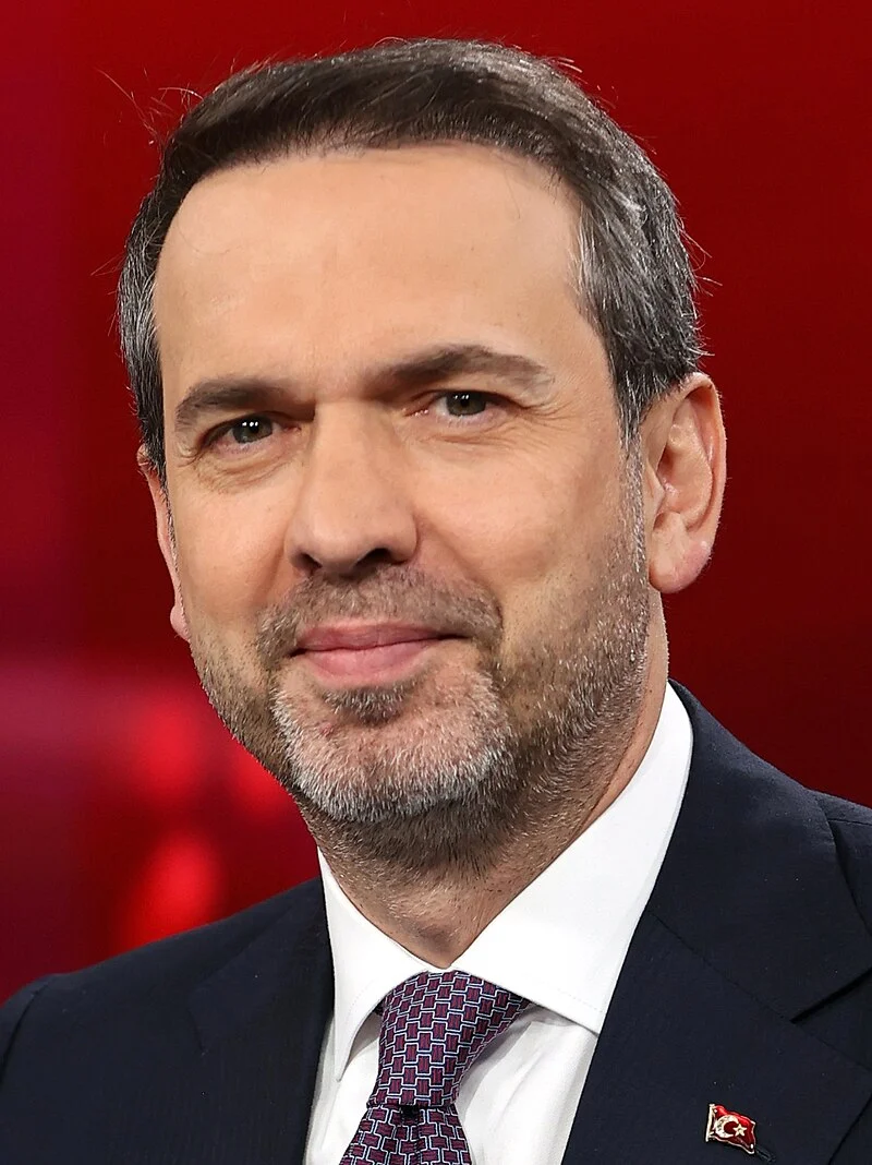 Алпарслан Байрактар