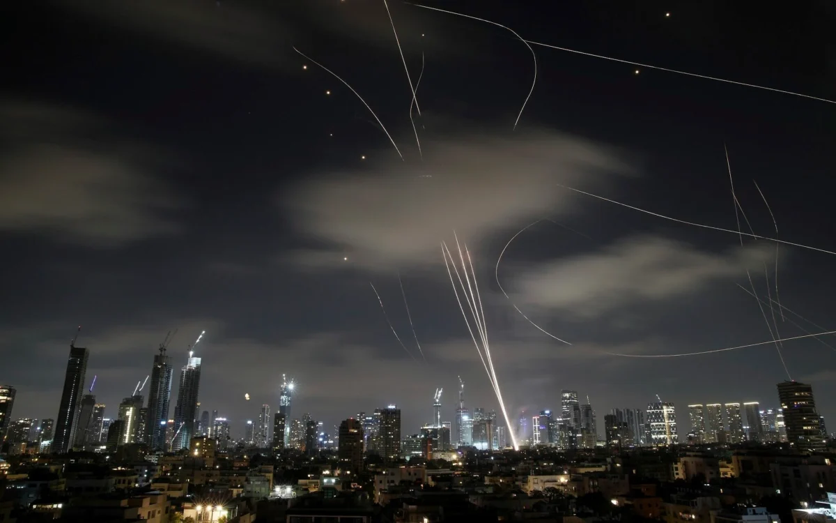 Иран нанесе нови ракетни удари срещу Израел тази нощ